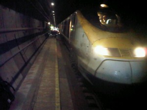 tunnel train